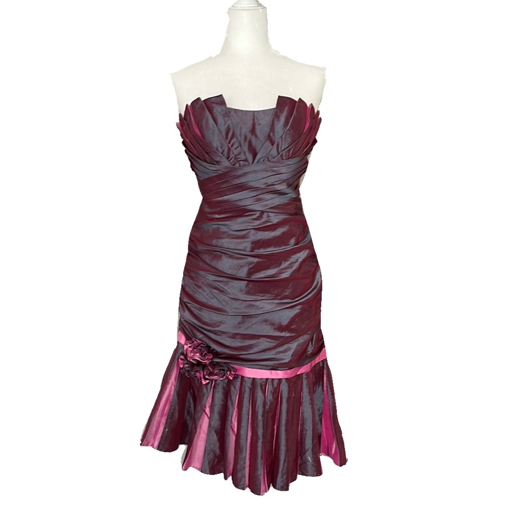 Paris Connection Fuchsia Iridescent Strapless Ruched Formal Dress / 10